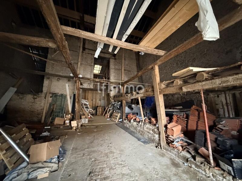 Maison - 250 m² - 1 pièce