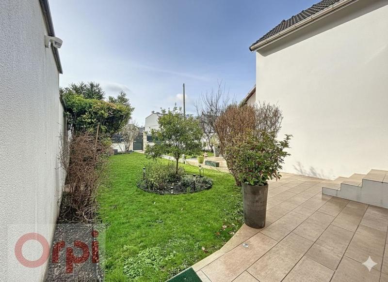 Maison - 131 m² - 6 pièces