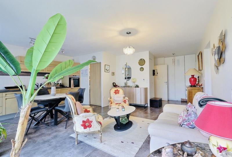 Appartement - 86 m² - 4 pièces