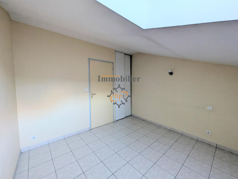 Appartement - 90 m² - 4 pièces