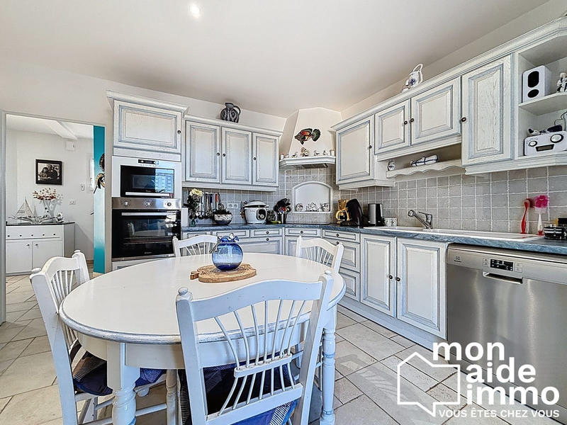 Maison traditionnelle - 164 m² - 6 pièces