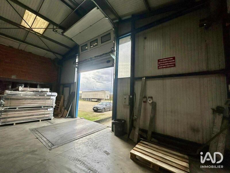 Local commercial - 2 500 m²