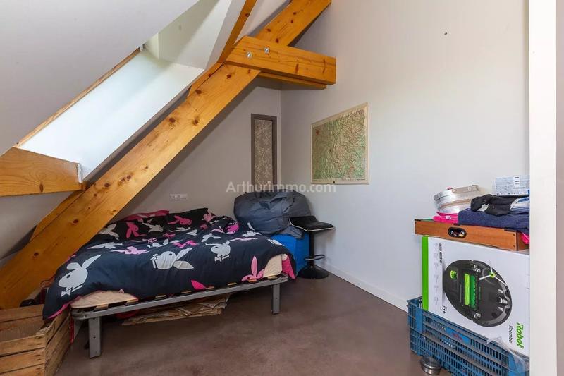 Maison - 275 m² - 12 pièces