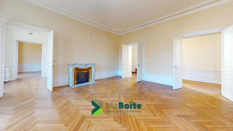 Local d'activités - 595 m² - 2 pièces