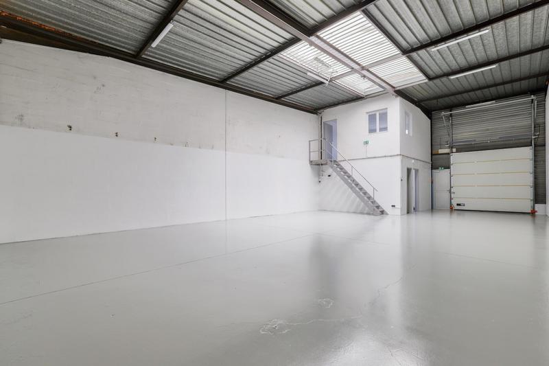 Entrepôt - 165 m²