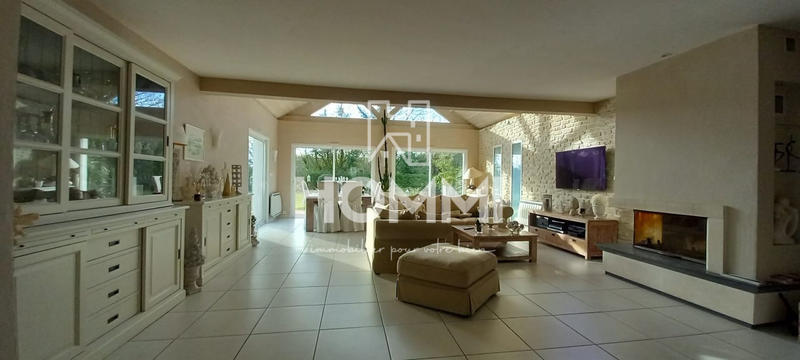 Maison ancienne - 194 m² - 8 pièces