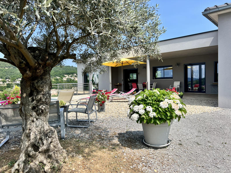 Maison - 159 m² - 5 pièces