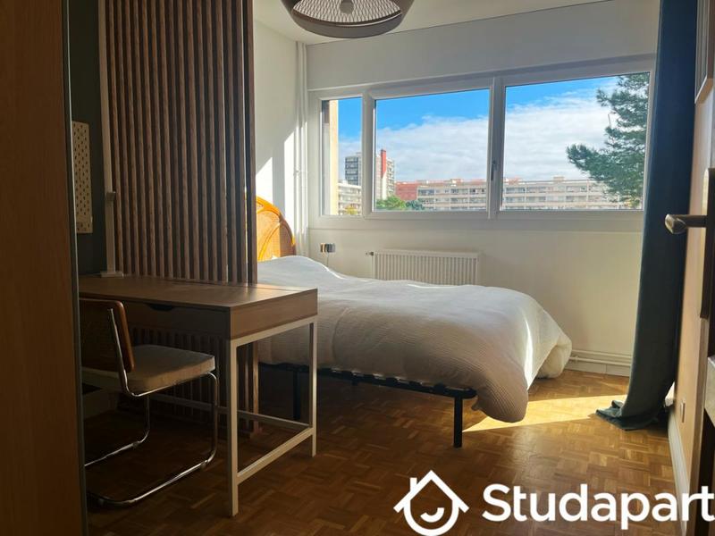 Chambre - 12 m² - 1 pièce