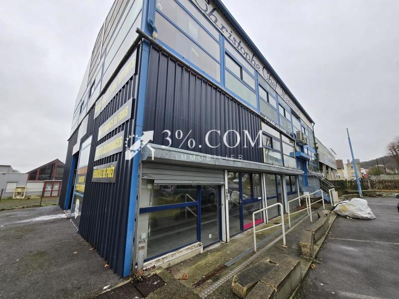 Appartement - 725 m² - 25 pièces