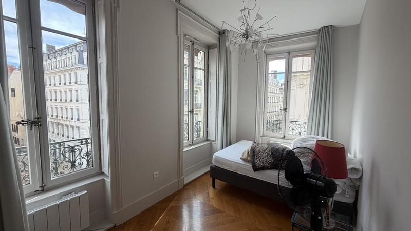 Appartement - 100 m² - 4 pièces