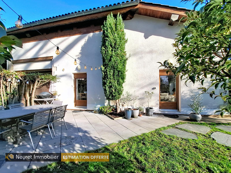 Maison - 104 m² - 4 pièces