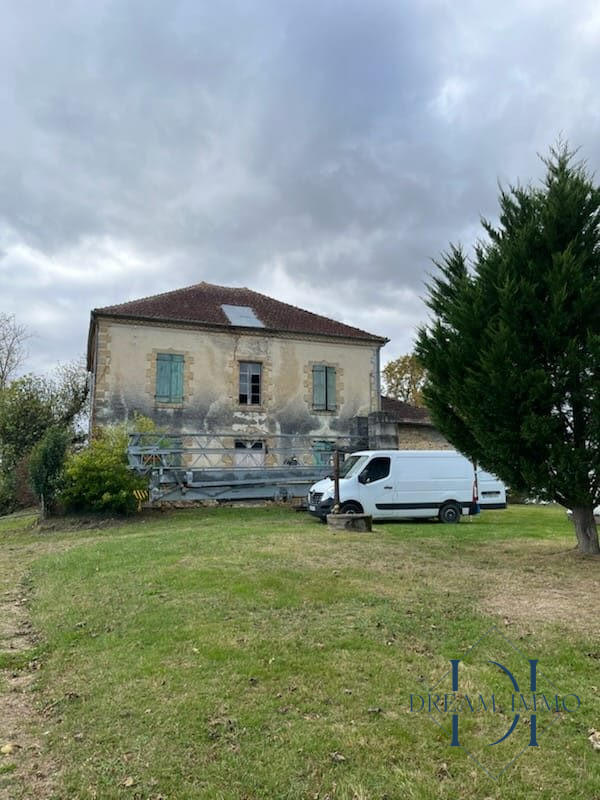 Maison - 200 m² - 9 pièces