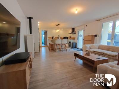 Maison - 137 m² - 6 pièces