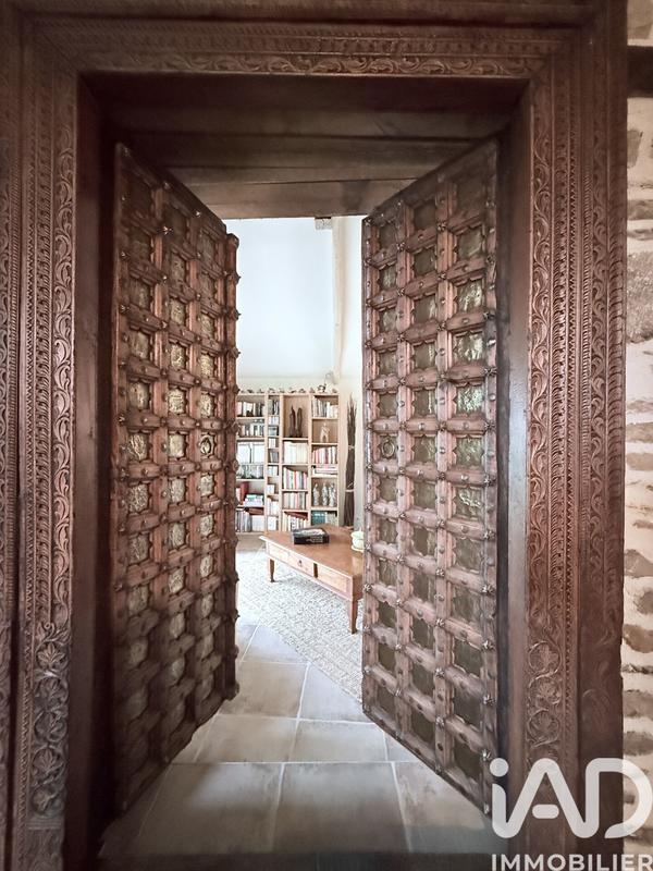 Maison - 367 m² - 11 pièces