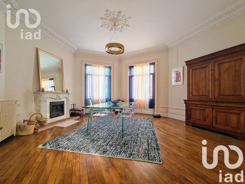 Maison - 480 m² - 11 pièces