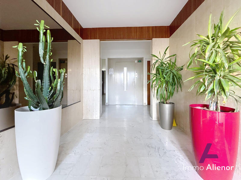 Appartement - 93 m² - 4 pièces