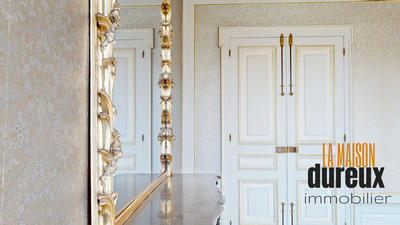 Maison - 310 m² - 12 pièces