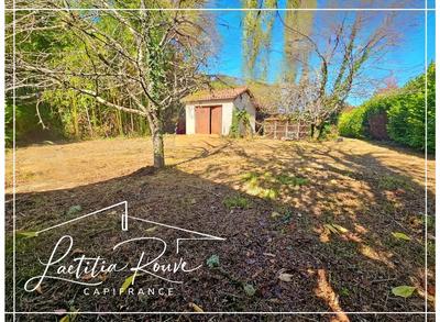 Terrain constructible - 800 m²