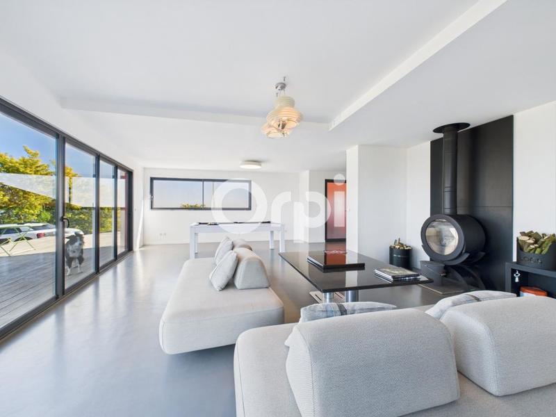 Villa - 312 m² - 5 pièces