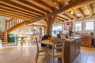 Maison - 196 m² - 7 pièces