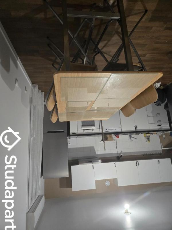 Chambre - 11 m² - 1 pièce