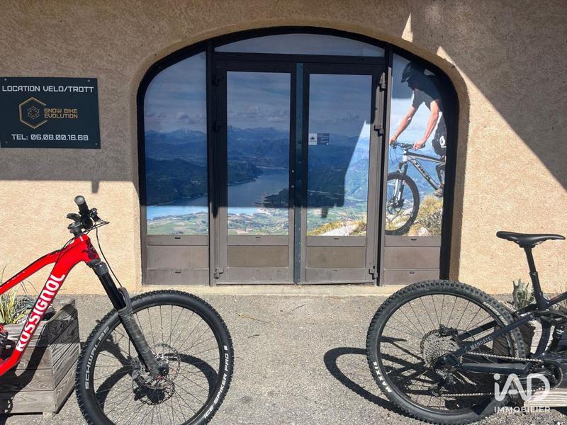 Local commercial - 171 m²