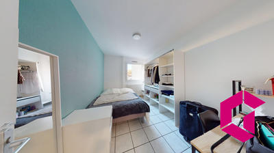 Appartement - 94 m² - 6 pièces