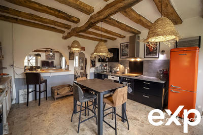 Maison - 280 m² - 11 pièces