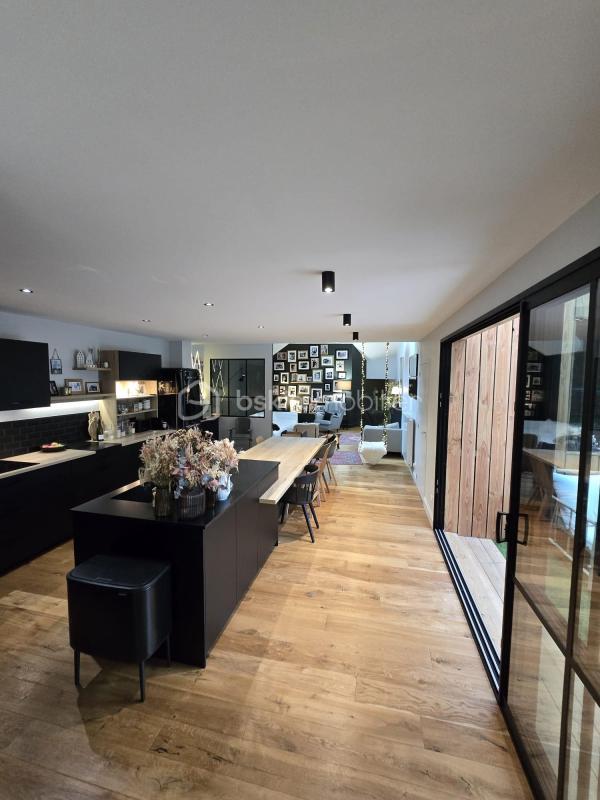 Maison de ville - 225 m² - 8 pièces