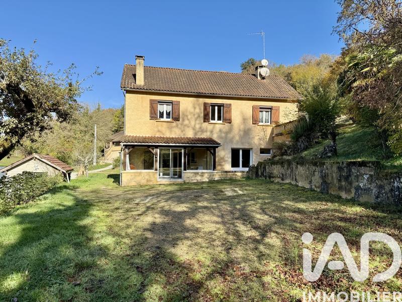Maison - 140 m² - 6 pièces
