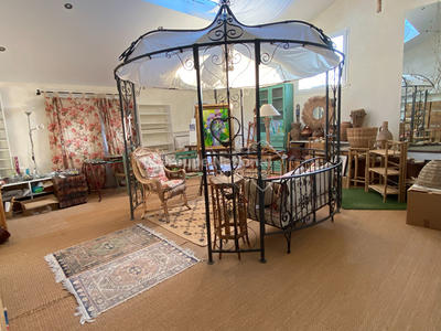 Maison - 350 m² - 9 pièces