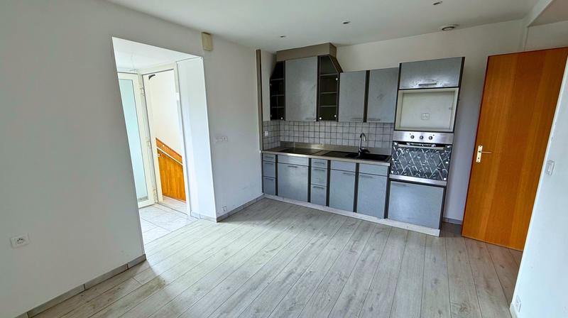 Maison - 210 m² - 10 pièces