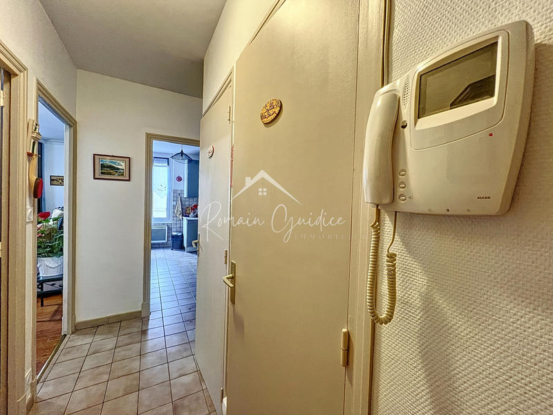 Appartement - 60 m² - 2 pièces