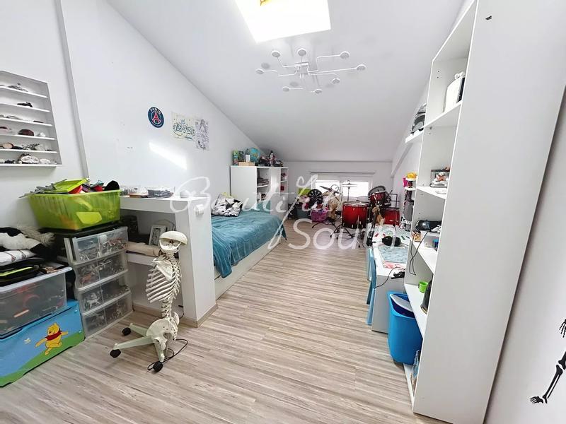 Maison - 173 m² - 6 pièces