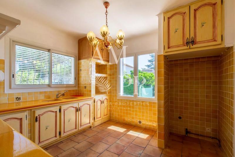 Villa - 181 m² - 7 pièces