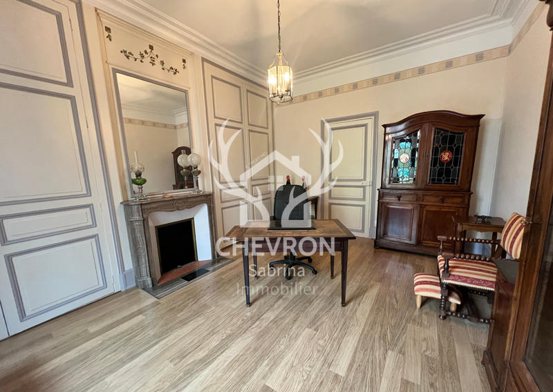 Maison - 259 m² - 10 pièces