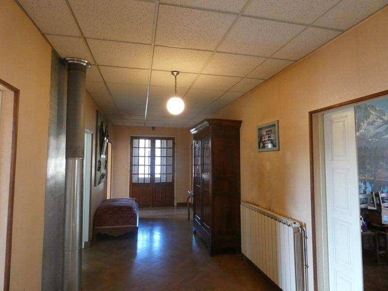 Maison - 202 m² - 7 pièces