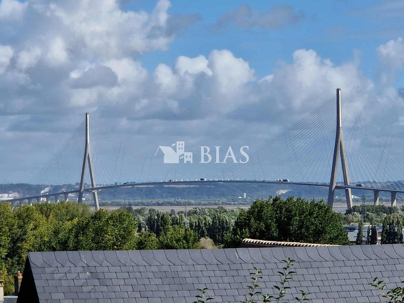 Maison - 218 m² - 8 pièces