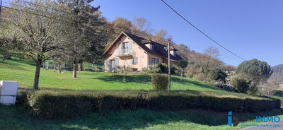 Maison traditionnelle - 135 m² - 5 pièces