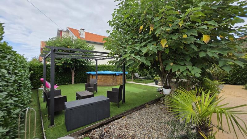 Maison de ville - 199 m² - 7 pièces