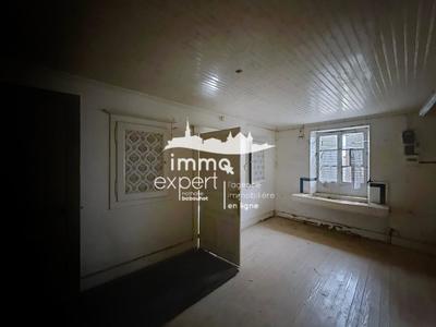 Maison - 245 m² - 4 pièces