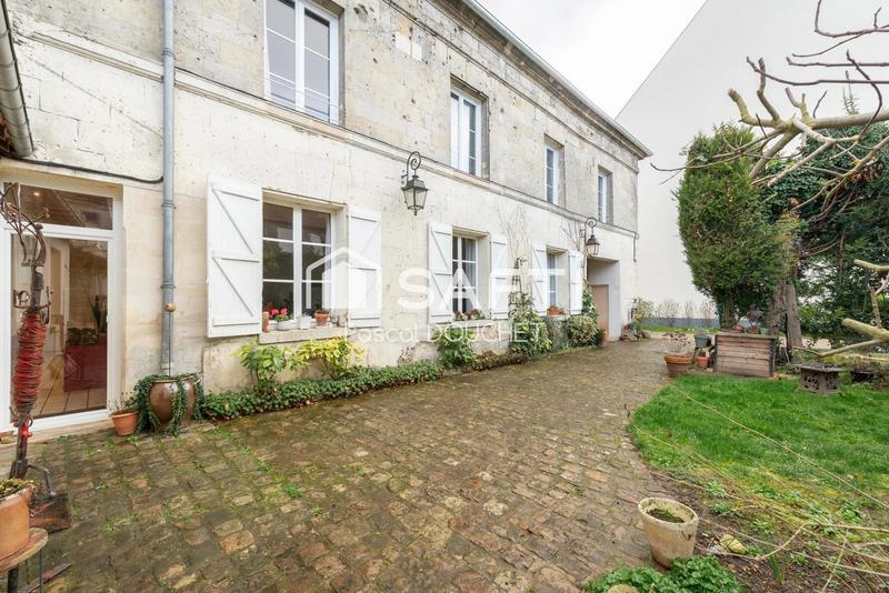 Maison - 352 m² - 9 pièces