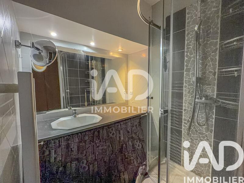 Maison - 252 m² - 7 pièces