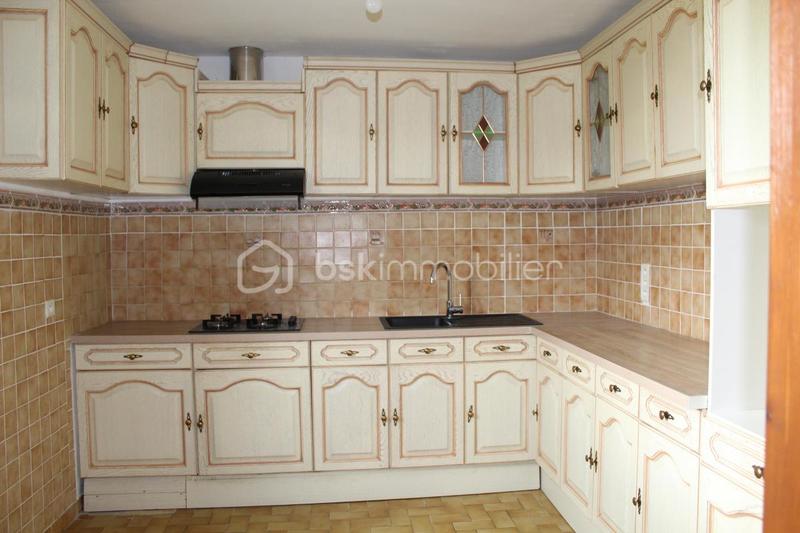 Maison - 238 m² - 13 pièces