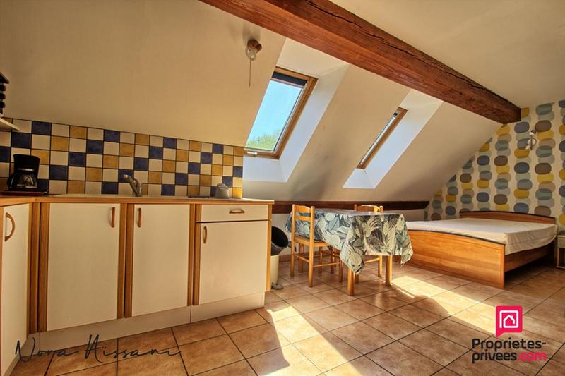 Demeure - 1 000 m² - 15 pièces