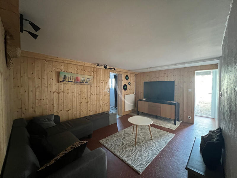 Maison - 168 m² - 9 pièces