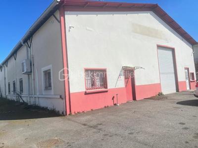 Bureau - 968 m² - 19 pièces