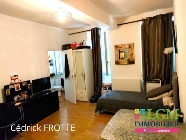 Appartement - 300 m² - 8 pièces