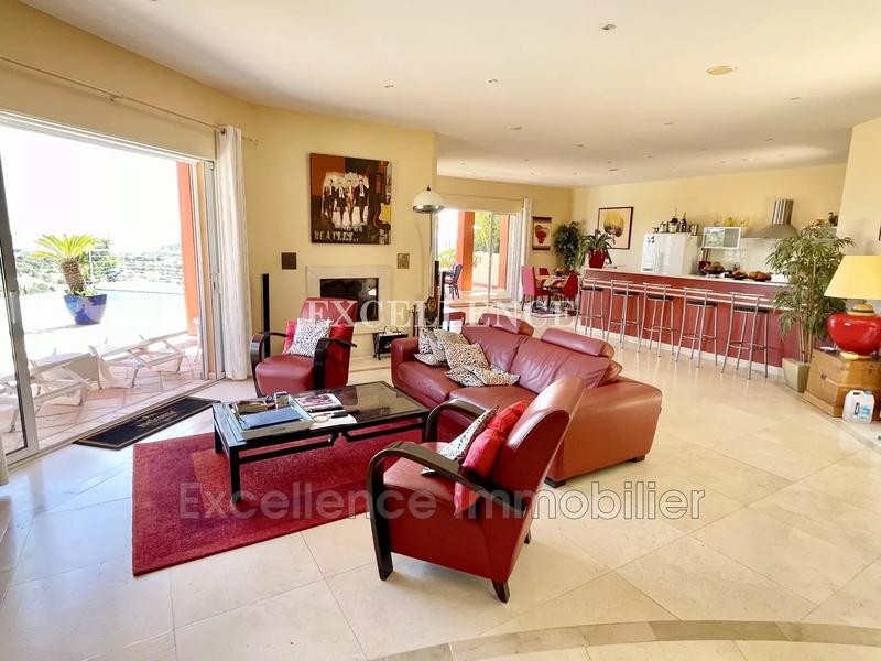 Villa - 190 m² - 6 pièces