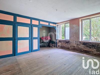 Maison - 370 m² - 18 pièces